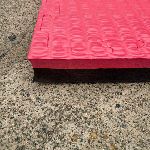 10 x 40mm EVA Foam Jigsaw Interlocking Floor Tile Mat 1m x 1m BLACK / RED 10 x 40mm EVA Foam Jigsaw Interlocking Floor Tile Mat 1m x 1m BLACK / RED