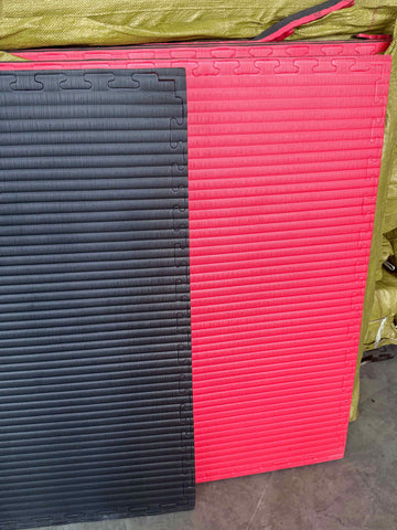 10 x 40mm EVA Foam Jigsaw Interlocking Floor Tile Mat 1m x 1m BLACK / RED 10 x 40mm EVA Foam Jigsaw Interlocking Floor Tile Mat 1m x 1m BLACK / RED