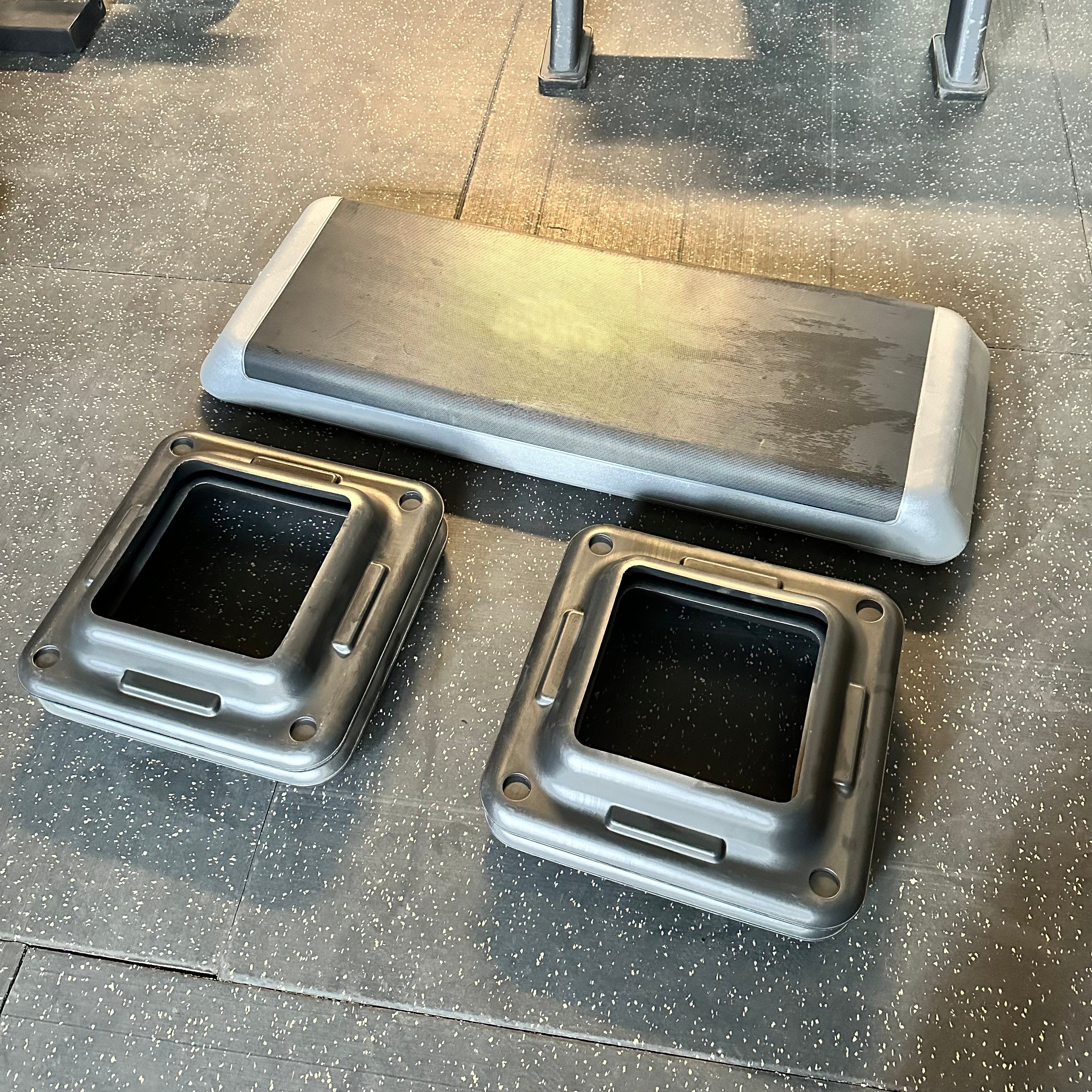 Aerobic Exercise Step Board Set with 4 Risers Grey / Black [Pre-owned] | INSOURCE