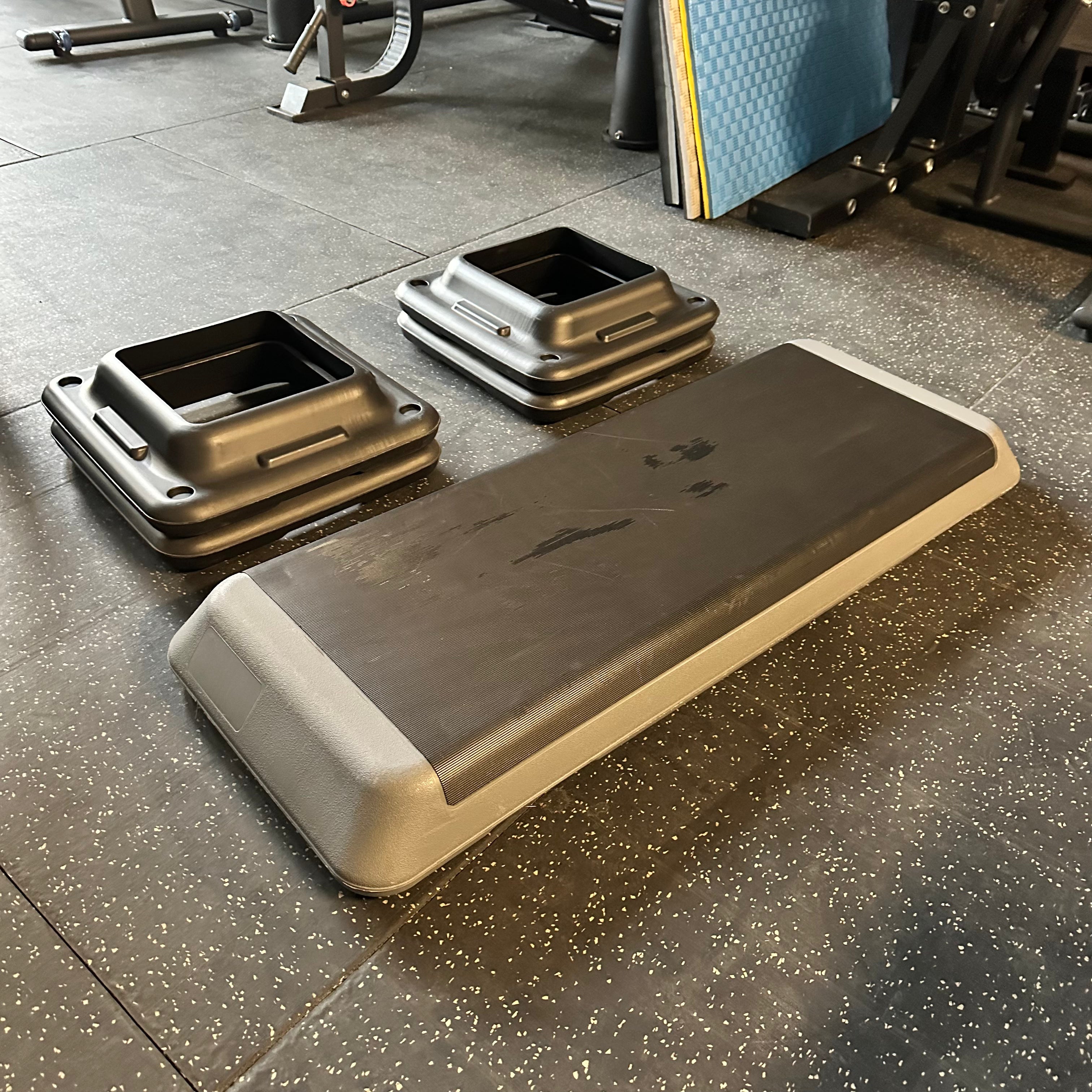 Aerobic Exercise Step Board Set with 4 Risers Grey / Black [Pre-owned] | INSOURCE